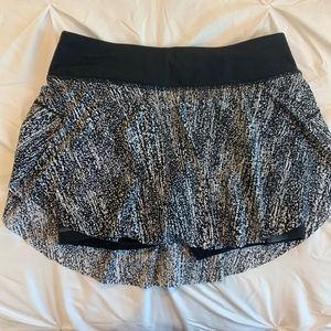 Lululemon Skirt, size 2